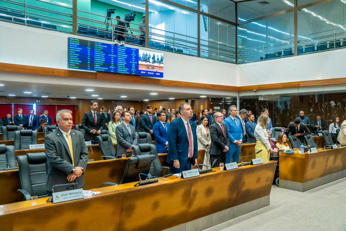 AssembleiaMA's tweet image. Assembleia fez minuto de silêncio em memória de Cleinaldo Bil Lopes. #sessão