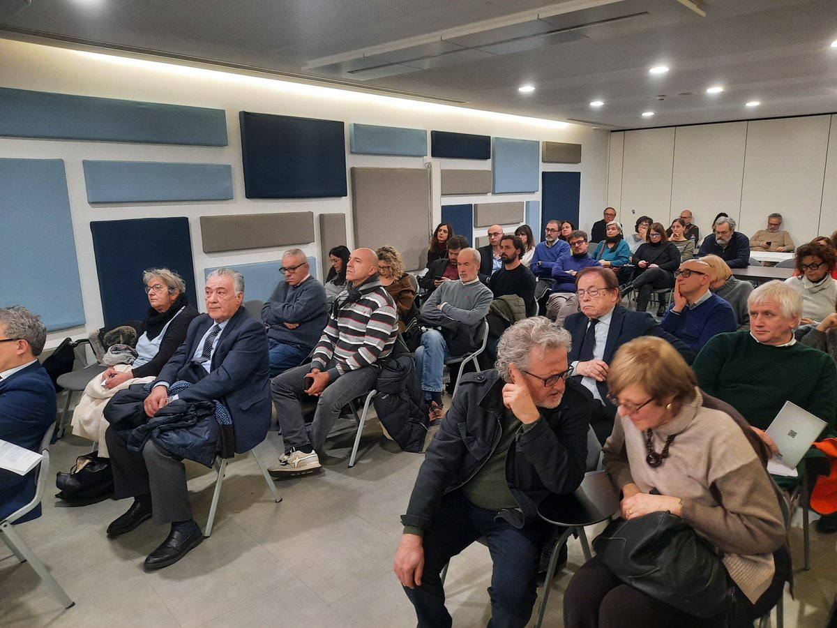 UilPiemonte's tweet image. Ieri a Torino presso la sede de La Stampa, il Segretario Generale della UIL Piemonte, G.Cortese, è intervenuto all’incontro organizzato dall’Associazione Stampa Subalpina con istituzioni, parlamentari piemontesi e sindacati sull’annunciata cessione di GEDI al gruppo greco Antenna