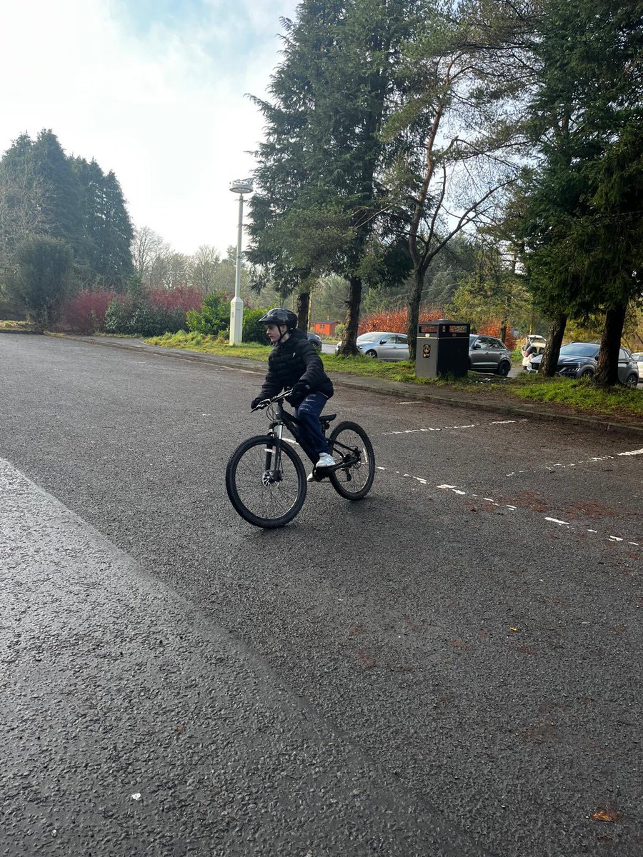WeAspireNLC's tweet photo. Pupils at @WillowbankSch are having a great day at Palacerigg Country Park today! #amazingthingshappenhere https://t.co/XgvNL8dgvN