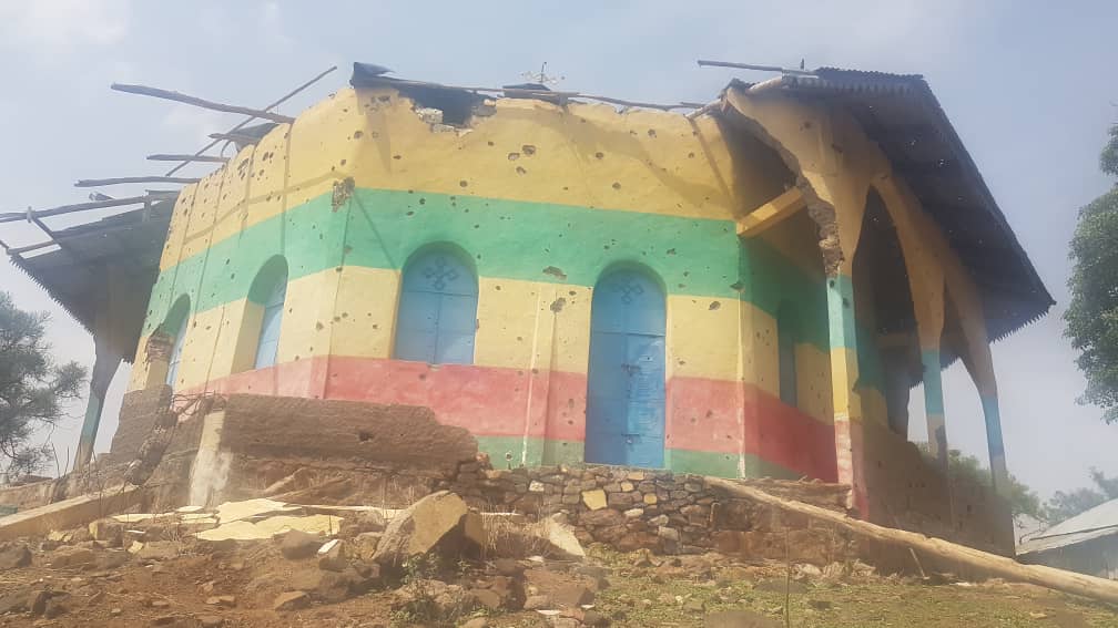 CitgContact's tweet image. The Destruction of Debre Medehanit Eyesus Azeba Church

During the war in Tigray (2020-2022), this treasured heritage site suffered devastating destruction. For more details on this case, see pages 145–146 citghub.org/the-systematic…
#SocialJustice #humanservices