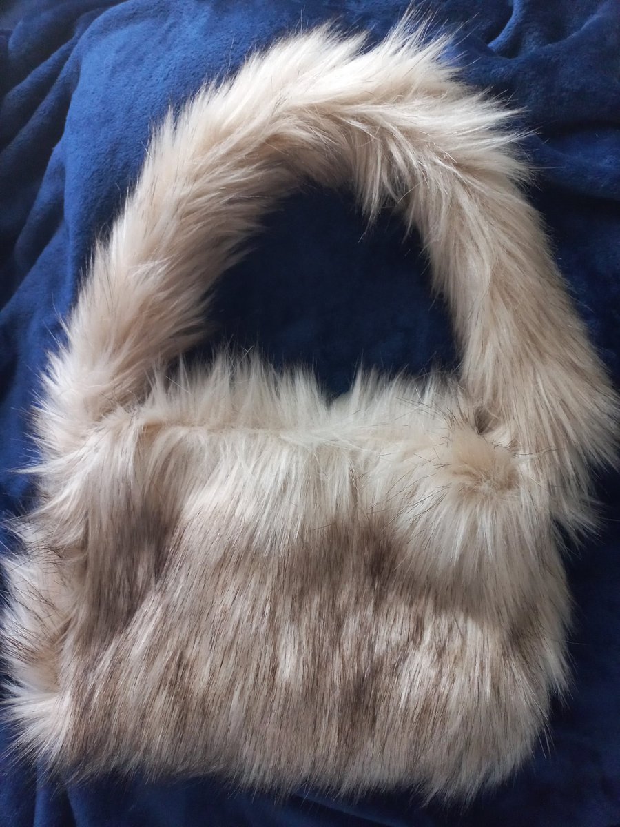 Dolaptan just 300 tlye buldugum canta 🩷🎀🫦💖😽