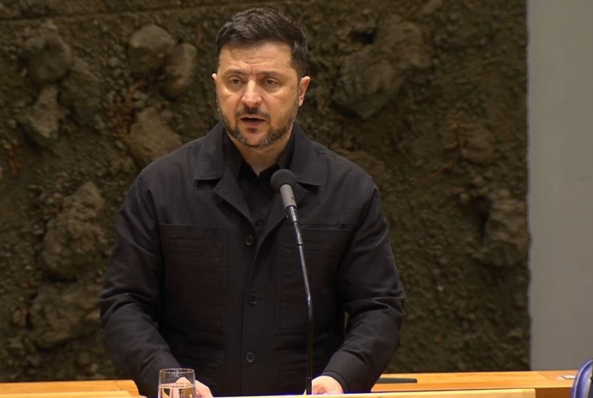 Stelling: OPLICHTER Zelensky hoort geen applaus te krijgen, hij hoort niet in ons parlement maar in de GEVANGENIS! 

Doe een ❤️ &amp; RT als je het eens bent!