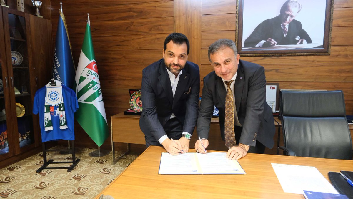 BSMMMO's tweet photo. Odamız ile Mina Bilişim Yazılım Danışmanlık Ltd. Şti. arasında; e-imza, mali mühür ve KEP adreslerinin Odamızdan teminini sağlayacak olan işbirliği ve reklam protokolü imzalandı.

#bsmmmo #protokol https://t.co/NAxF0GYlvy