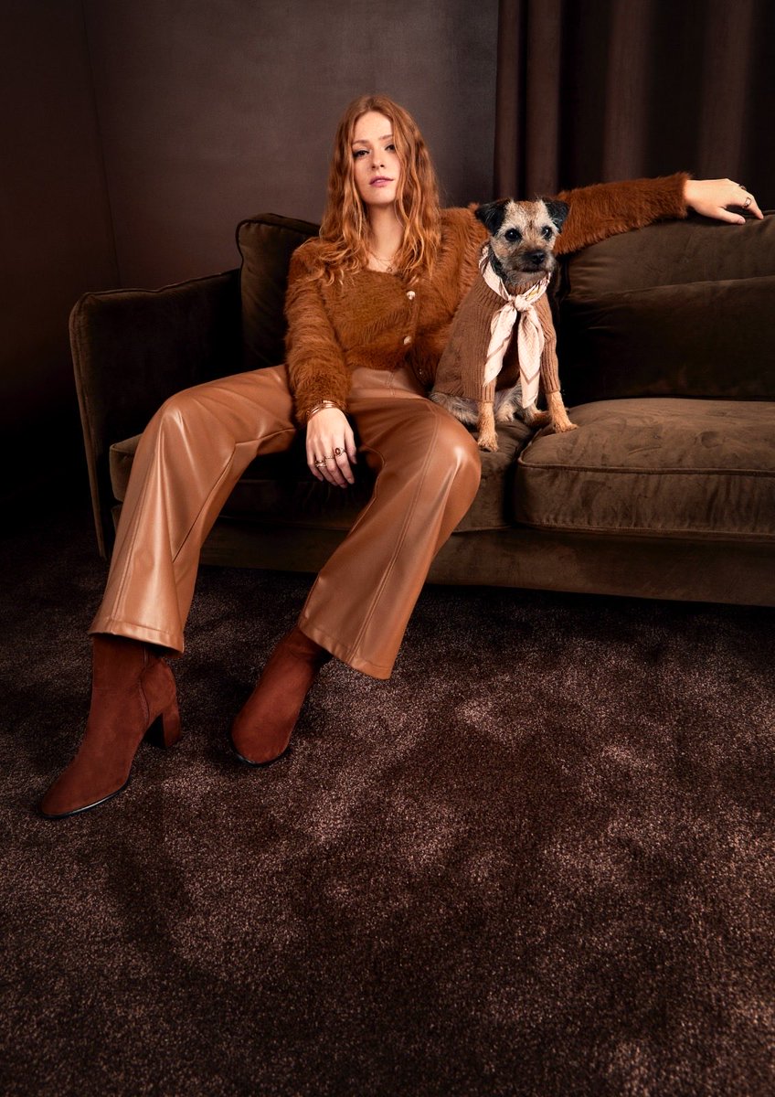 LaylaFlaherty's tweet photo. The winter edition from @newlook featuring Pip the Border terrier dog model ๐๐
๐ผ๐
Looking to elevate your advertising campaign then get in touch today ๐๐ฝ
https://t.co/0VedTUCUhm
#AnimalTalent #TalentAgency #DogsForFilms #DogsForTv https://t.co/bKACL5duez