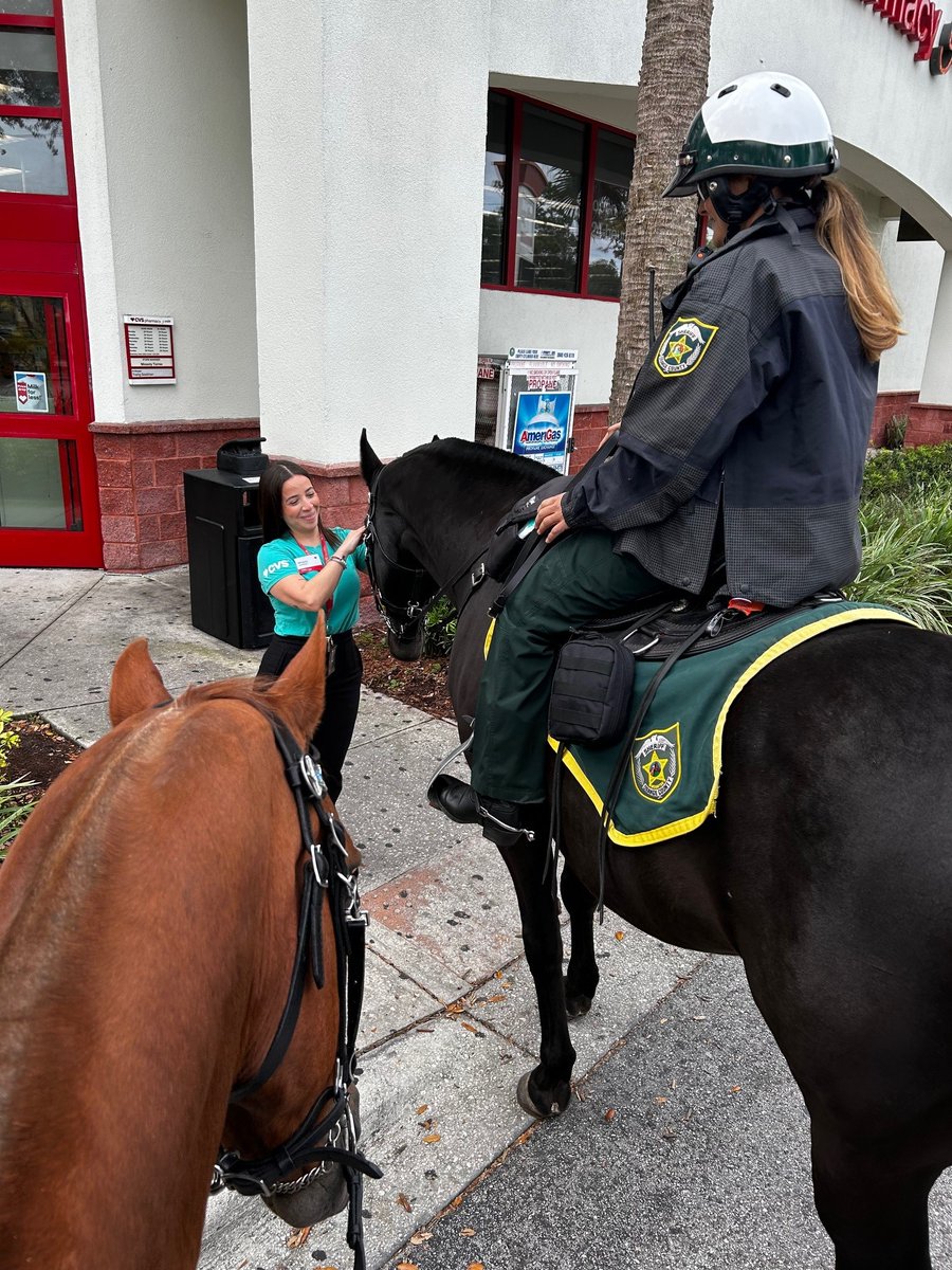 OrangeCoSheriff's tweet photo. OCSO’s Mounted Unit continues patrols at shopping centers across Orange County as the holiday season approaches 🐴🛍️
These snapshots capture their recent patrol at 7300 Curry Ford Road. Our deputies love connecting with the community while helping keep Orange County safe.
#OCSO #MountedUnit #CommunityPolicing #HolidaySafety