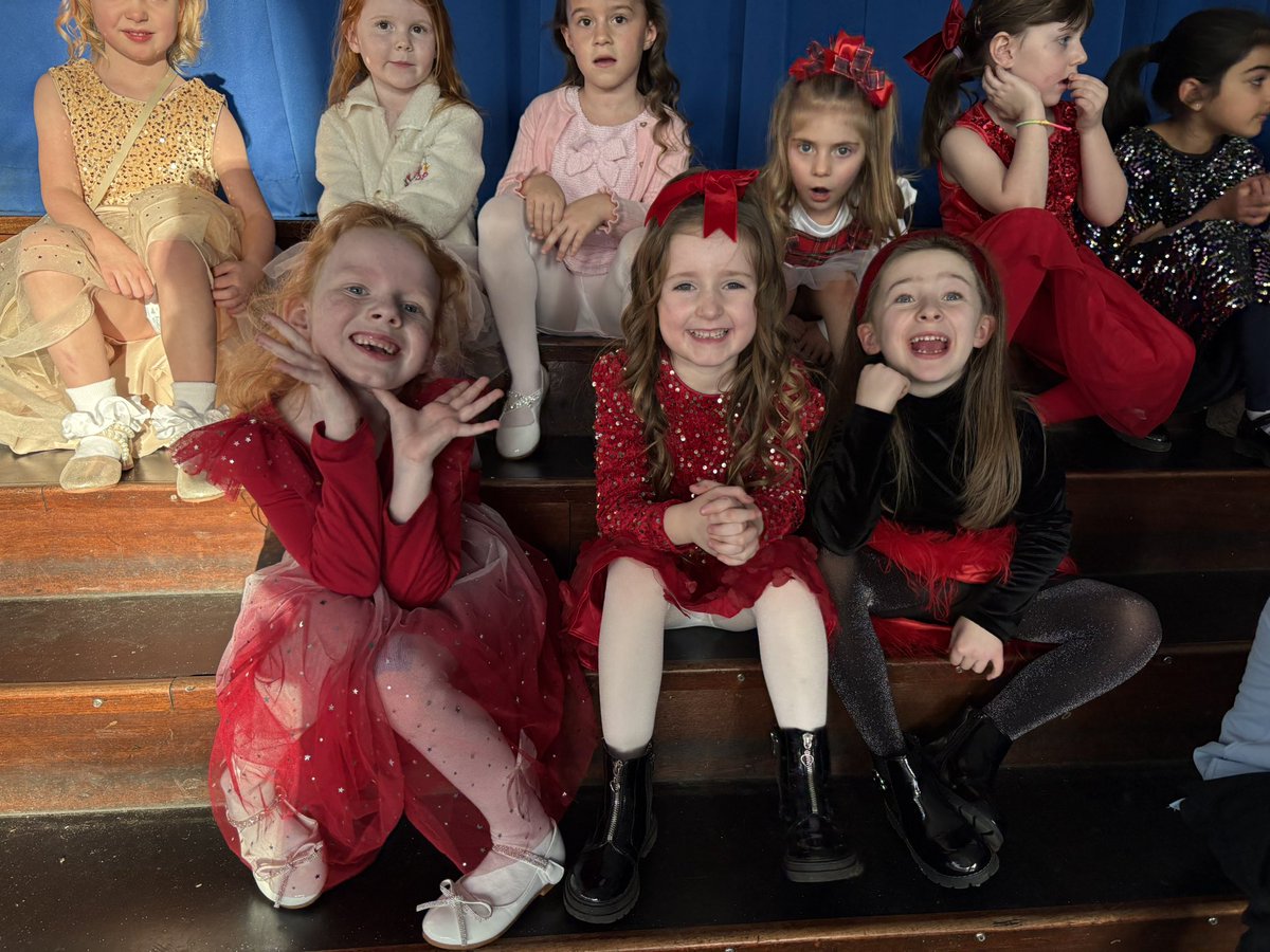 Mrs Meek tweet media