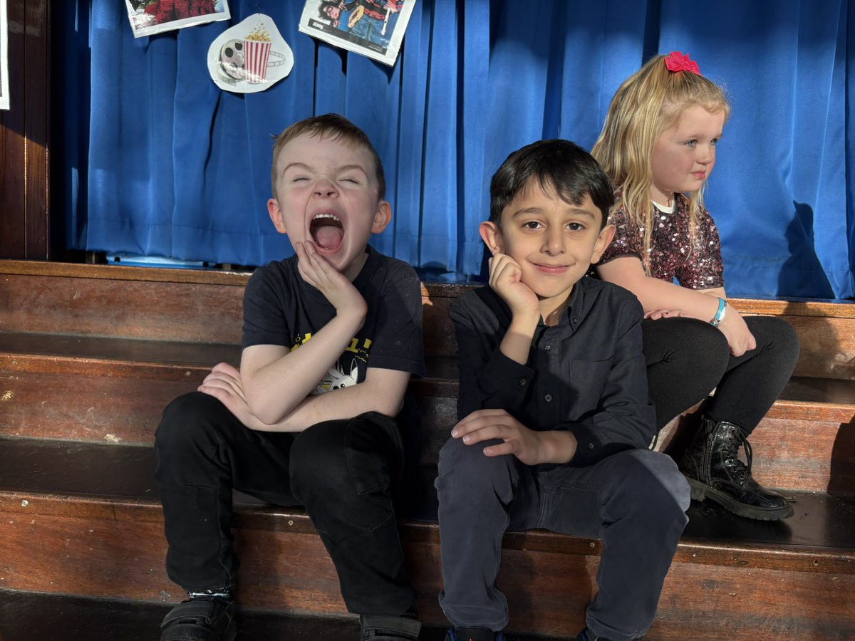 Mrs Meek tweet media