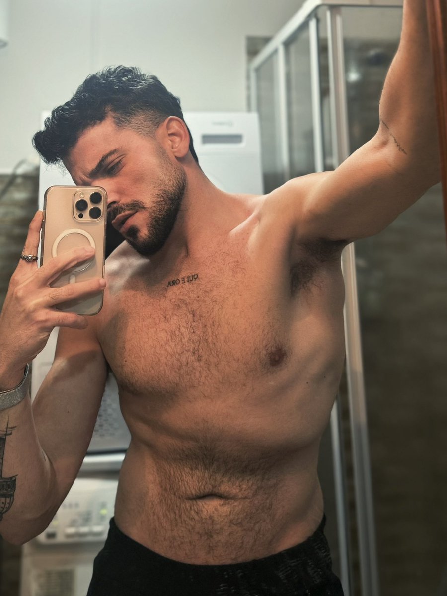 samuelmastro_'s tweet photo. Hey https://t.co/XzBBH2EvrQ