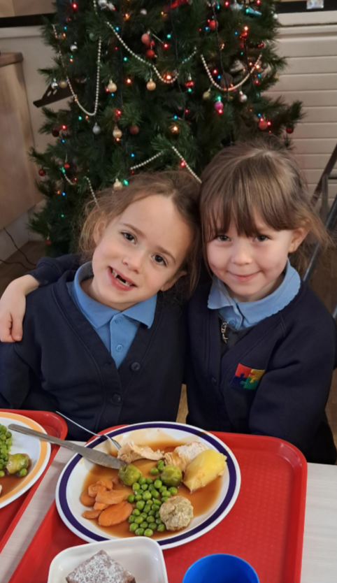 BirstallAcad13's tweet image. Staff &amp;amp; chn enjoyed their Xmas dinner with all the trimmings. We drew the raffle (20 lucky winners), picked big bear’s name from the randomiser &amp;amp; the cheeky elf joined dinner duty! He worked hard, so we treated him to a pudding –  even elves need a boost at this time of the year!