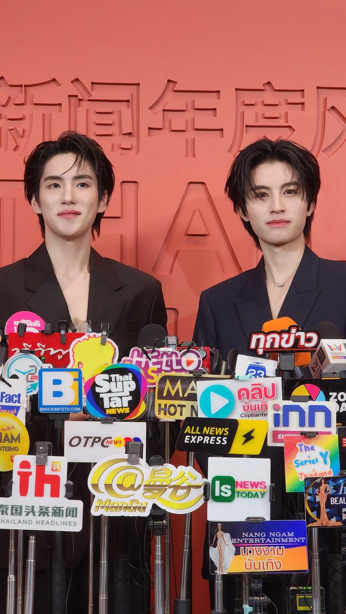 Live Now สัมภาษณ์ ภูภู -เอเอ
BUS

youtube.com/live/6ZDGOBTTA…

#PersonOfTheYearAwards2025xBUS
#PHUTATCHAI 
#AAashirakorn 
#BUSbecauseofyouishine