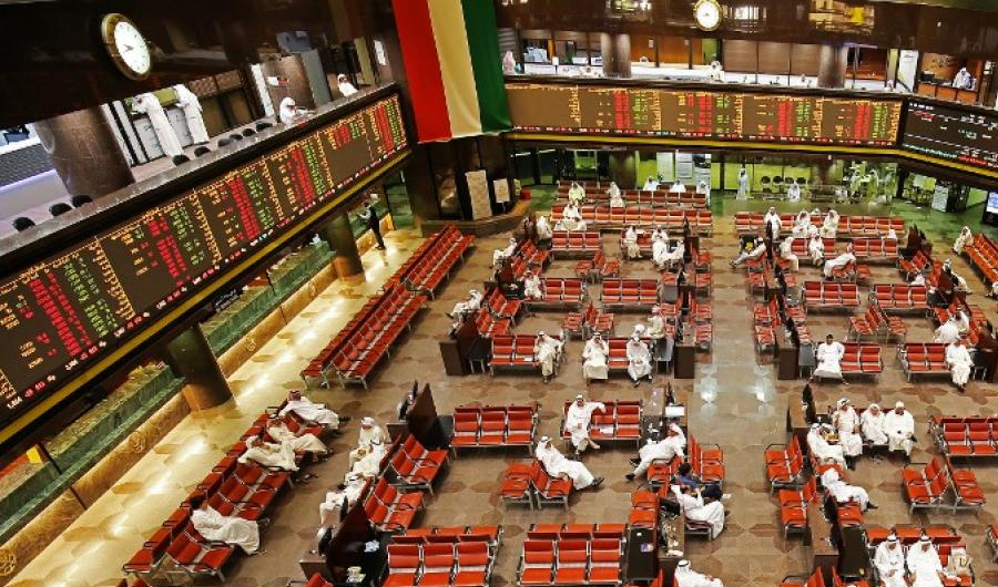 بورصة الكويت: إدراج الشركة «العملية للطاقة» في السوق الأول. اعتبارًا من بداية جلسة غدٍ تحت رمز التداول «ألف طاقة» ليبلغ عدد الشركات المدرجة في السوق 140 شركة. «العملية للطاقة» طرحت 45.9 % من أسهمها بهدف تنويع قاعدة مساهميها وتعزيز ممارسات الحوكمة وتوسيع حضورها بين المستثمرين 