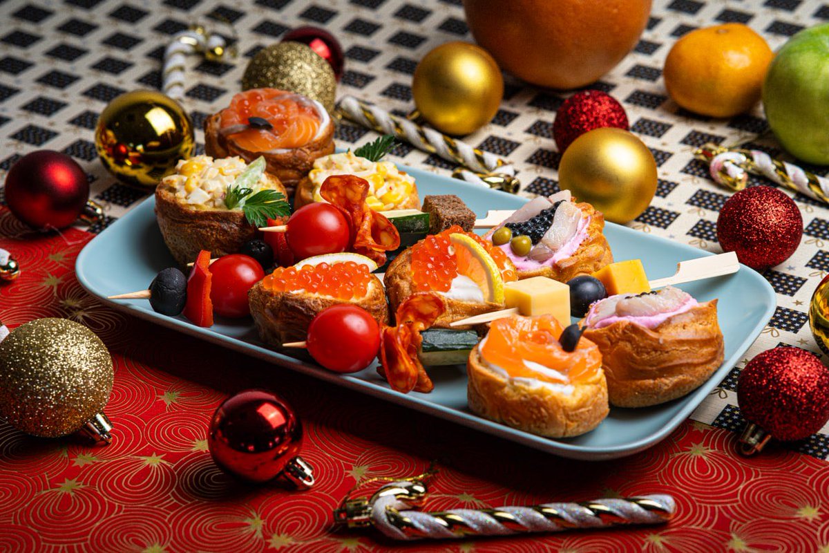 С момента запуска сайта с новогодними заказами, мы неоднократно получали просьбу о продаже наших профитролей-тарталеток без начинки. 
Нам важен каждый клиент и каждый запрос, заказать тарталетки теперь можно на сайте ny2026.foodikal.rs