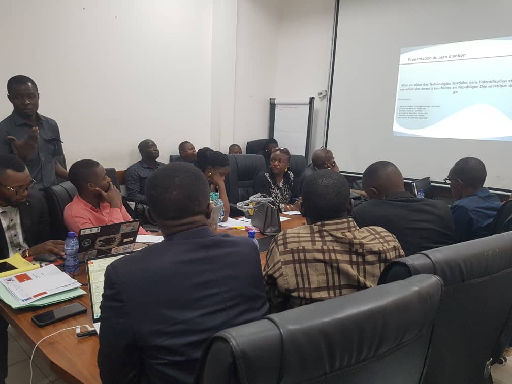 Retour sur l'Atelier de restitution dans le cadre du programme de renforcement des capacités en Télédétection et SIG en RD Congo
More info>> facebook.com/share/p/1Bjj85…
