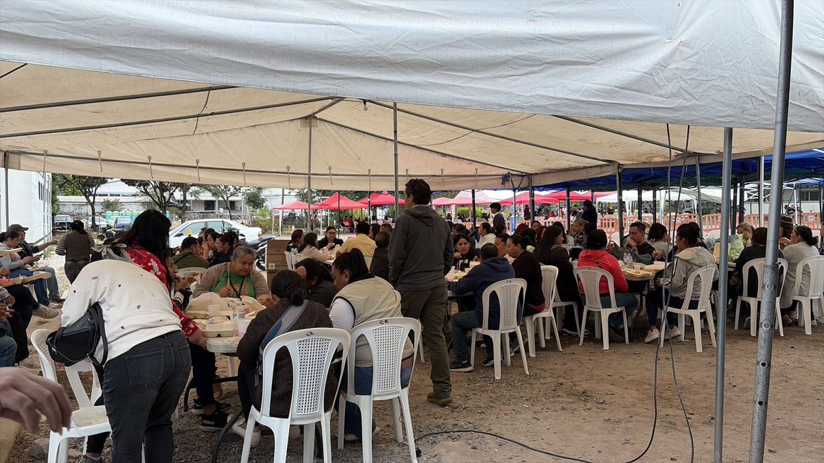 MeraryDiazMol's tweet photo. @PNH_oficial esta listo, en espera de inicio el escrutinio especial.

El llamado para Libre y Liberal para que envíen sus representantes, se avance en el escrutinio de las 1081 JRV, posteriormente si el pleno admite o no por improcedente las impugnaciones presentadas por cada candidatos o partidos políticos en base a la ley. 
El pueblo observa, espera el 30 de diciembre la declaratoria de elecciones. 

Los candidatos que piden transparencia, pero promueven anarquía, caos y violencia, eso no es democracia, es socavarla.

@SalvaPresidente @RobertoContreM @riximga @manuelzr @nelsonavilahnof @Pinusd_HN @PLHonduras @PartidoLibre