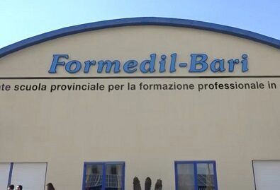 Intitolazione al Cav. Matarrese
corrierepl.it/2025/12/16/int…
Intitolazione della Sala Convegni del Formedil-Bari al Cavaliere del Lavoro Ing. Michele Matarrese
Intitolazione – Oggi martedì 16 dicembre 2025, alle ore 10:00, il Formedil-Bari 
Del 16 Dicembre 2025 alle ore 14:22
#cronaca