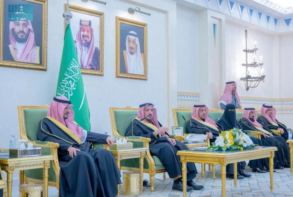 صور .. أمير منطقة القصيم بحضور نائبه، يرعى حفل تكريم المتقاعدين من منسوبي الإمارة 