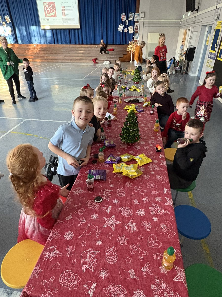 Mrs Meek tweet media