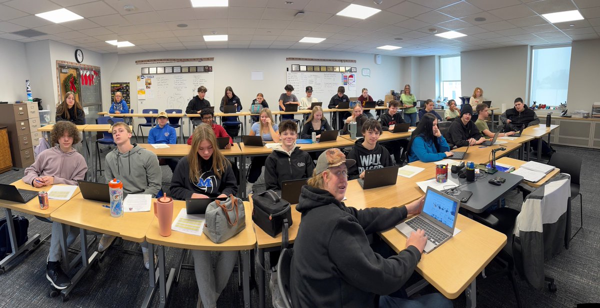 TCINS's tweet image. Julene once again took the stage at the Mora high school to educate future drivers about the importance of insurance. 🌟 She shared her invaluable insights and made it clear why being insured is essential for every journey! Let's keep our roads safe together! 🚦💪