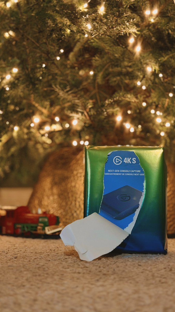 meganyy's tweet image. Christmas has come early thanks to @elgato 🎅

Time to plug in my brand new 4K S Capture Card and revisit my Animal Crossing island, just in time for the 3.0 update. 

Surely my villagers won't hate me for leaving them for 2 years... right? 

#Elgato AD | Gifted