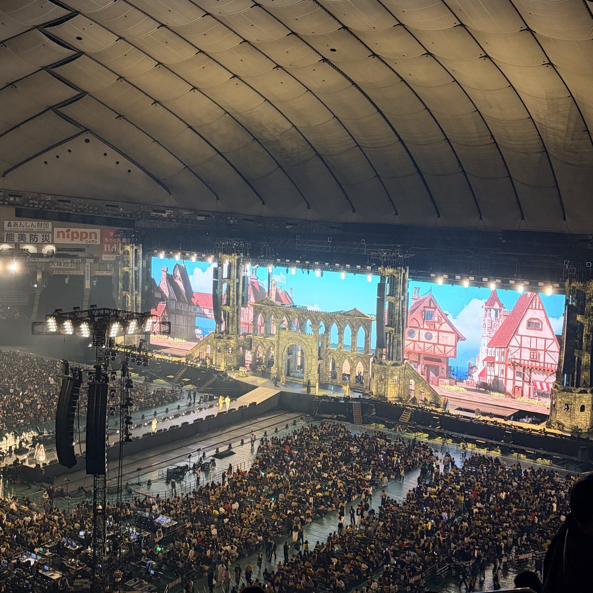 ke_end14's tweet photo. 終わり方凄かった🕊
懐かしい曲がたくさんあって嬉しかった〜〜🦅

#BABELnoTOH https://t.co/mzKOSbhZTr