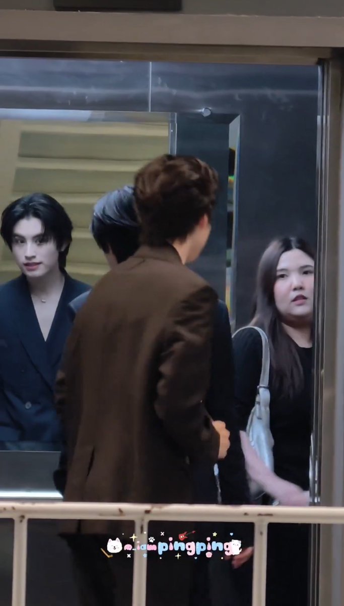 MmayyB_'s tweet image. ยัยน้องสวยจังเลย🥺 เครดิตเจ้าของยัยต้องคือแผ่นหลังเฮียเหรอ

PHUAA THAILAND HEADLINES25

#PersonOfTheYearAwards2025
#PersonOfTheYearAwards2025xBUS
#PHUTATCHAI #AAashirakorn