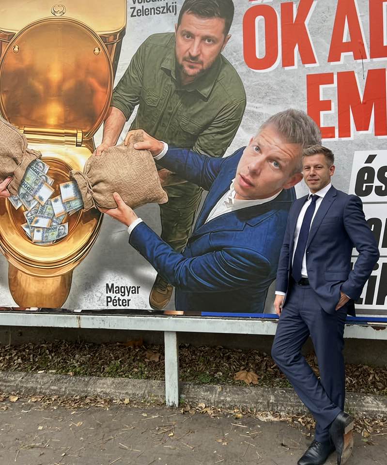 Before we visited the Péterfy Hospital I thought I'd take a closer look at this masterpiece. After all, this is what the Orbán government spends taxpayers' money on instead of disinfectants for hospitals.