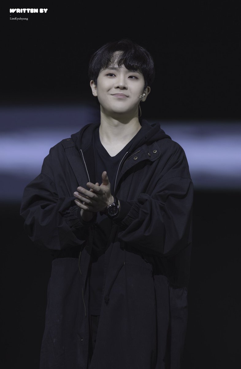 oneway_1909's tweet photo. 251119 데스노트 커튼콜
라이토 役 임규형  🤍🍎 https://t.co/zoNfB0BwxL