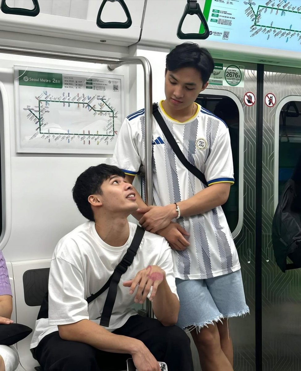 King30kong88's tweet photo. Take me back Tuesday, Cj x Harold https://t.co/Wr3D9W8dCF