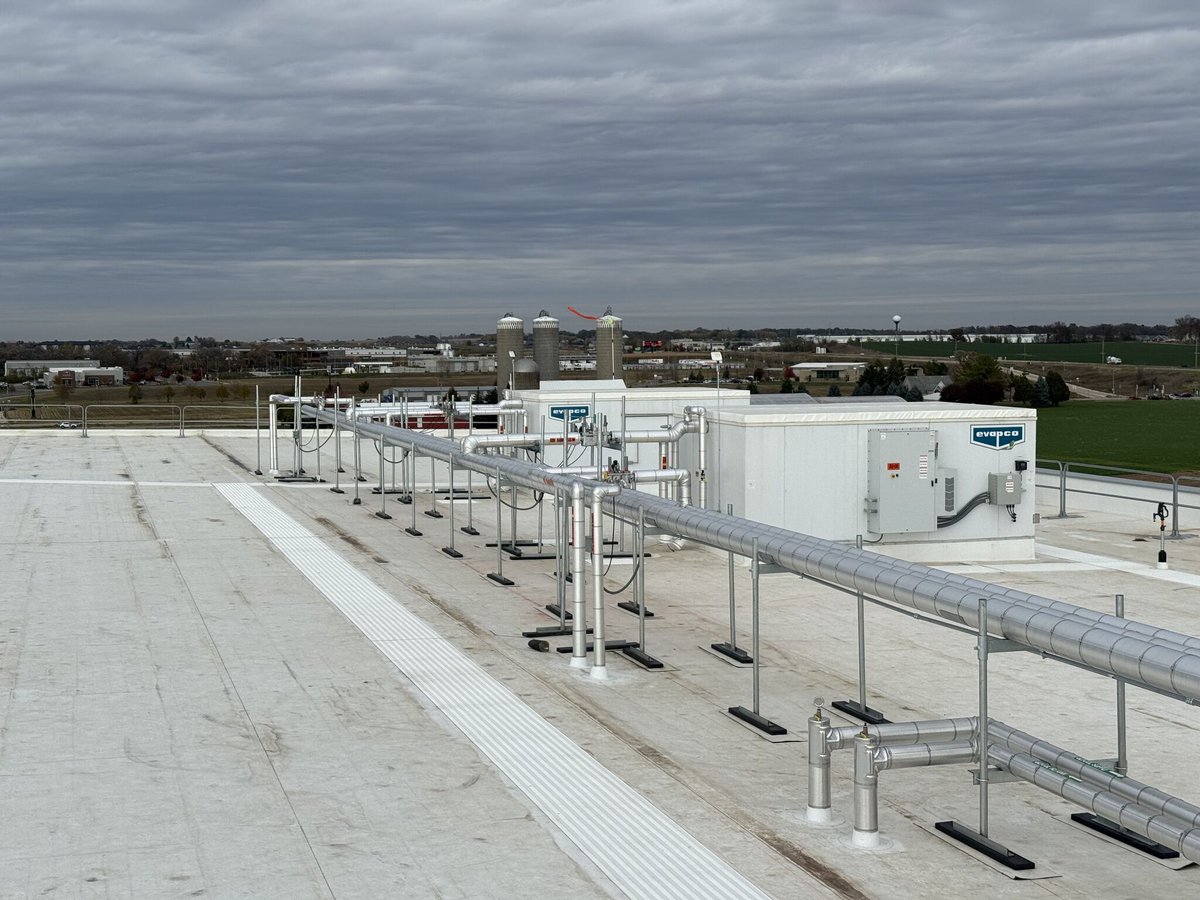 Kuhlman Incorporated is raising the bar in industrial refrigeration. Their latest project features twelve EVAPCO SSTP-E Penthouse units supporting a new two-temperature, single-stage ammonia system. 

evapco.com/products/evapo…

#EVAPCO #IndustrialRefrigeration #ColdStorage