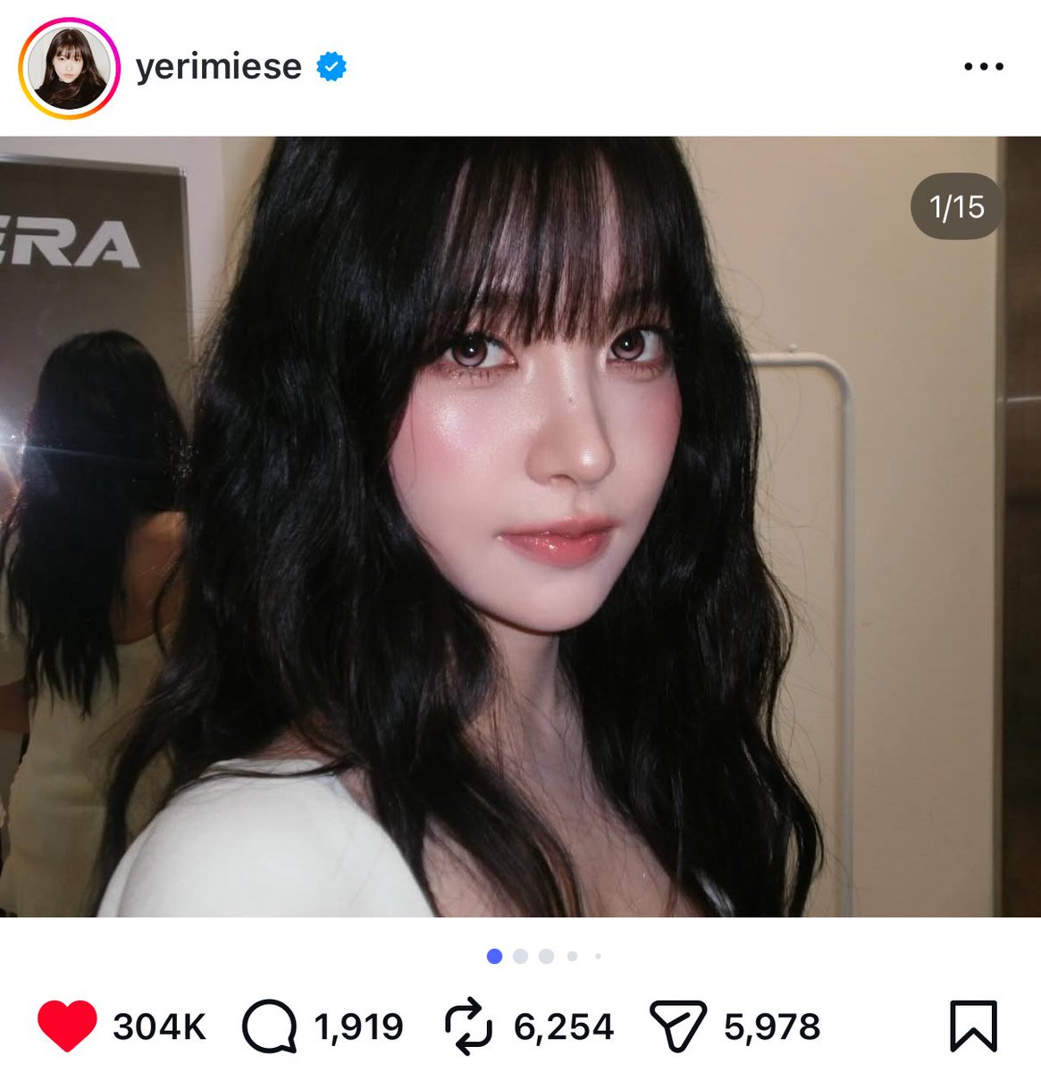 ละเมื่อวานนี้ชีเด้งขึ้นมาหน้าฟีดพอดี (ใครวะ) 😭😭 แล้วไม่คิดว่าจะเป็นท่ารเยริ จนกระทั่งเห็นชื่อ yerimiese สวยขึ้นเป็นกองเลยคะ ลุคนี้ 10000/10 ✨✨