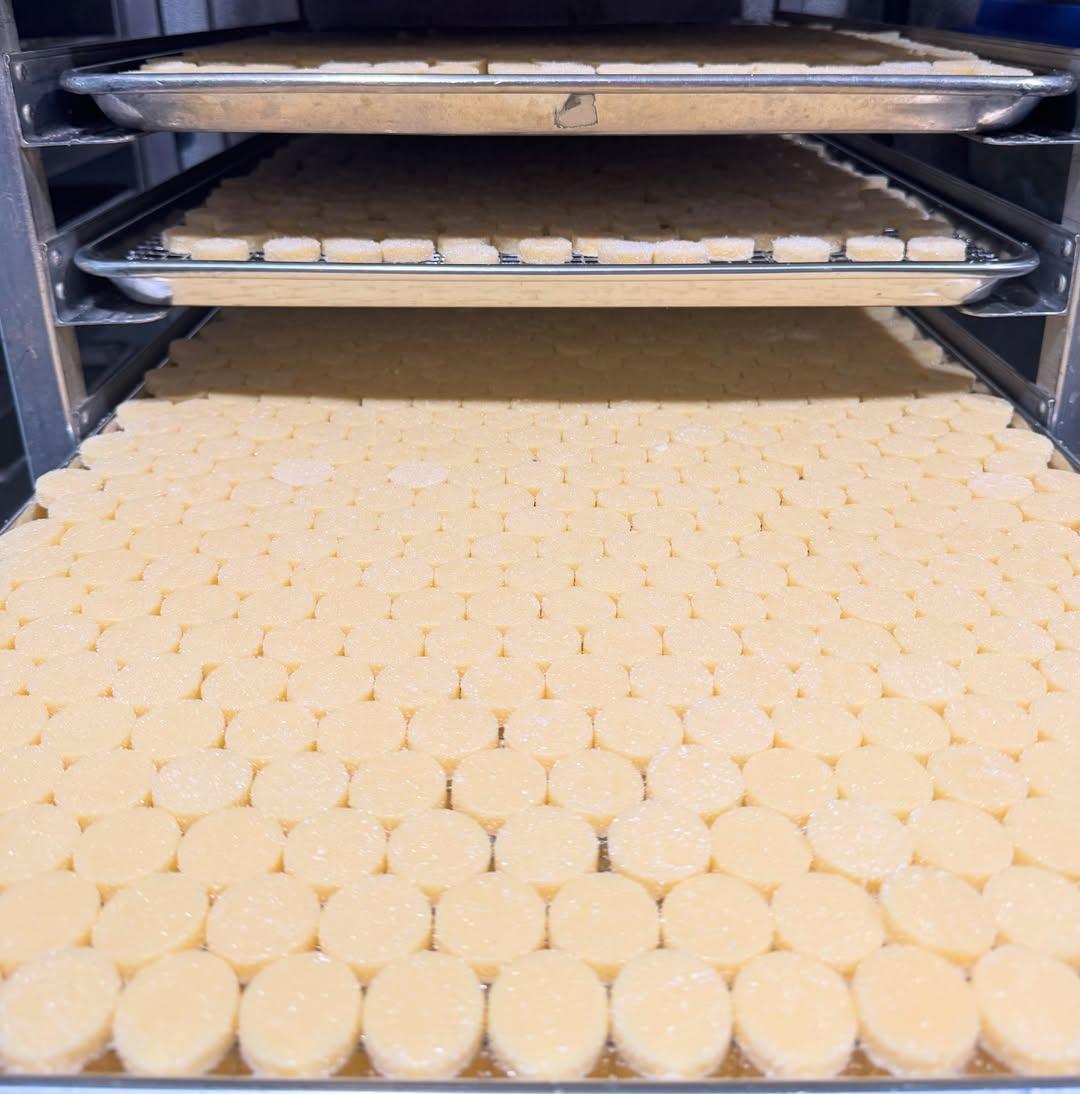 garden_of_slim's tweet image. These Strain Specific - Nano - 400mg - Wedding Cake 🎂 Gummies have had the kitchen smelling amazing this week! Can’t wait for y’all to try them out. 

#infused #gummies #edibles #nano #strainspecific #weddingcake