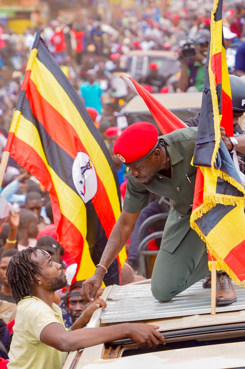 HEBobiwine's tweet image. A very happy birthday to you comrade @NinyeTabz. Please keep up the fight for a better Uganda!