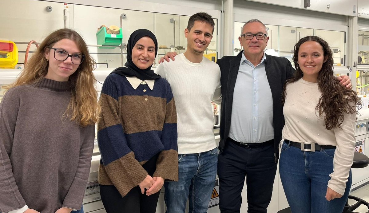 💊 Investigadors de la #UniBarcelona reben un ajut per desenvolupar un nou fàrmac de doble acció per al tractament del dolor agut postoperatori.

🔬 Impulsaran un analgèsic amb un enfocament pioner, més complet i segur que les teràpies actuals.

👉fbg.ub.edu/actualitat/un-…