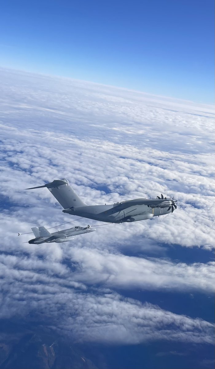 EMADmde's tweet image. El Destacamento Aéreo Táctico ‘Vilkas’, #DATVilkas, participa en varias misiones A-Scramble durante la última semana.
El Baltic Air Policing (BAP) 70, liderado por España y recién desplegado en Siauliai, Lituania, contribuye activamente a la protección del espacio aéreo del…