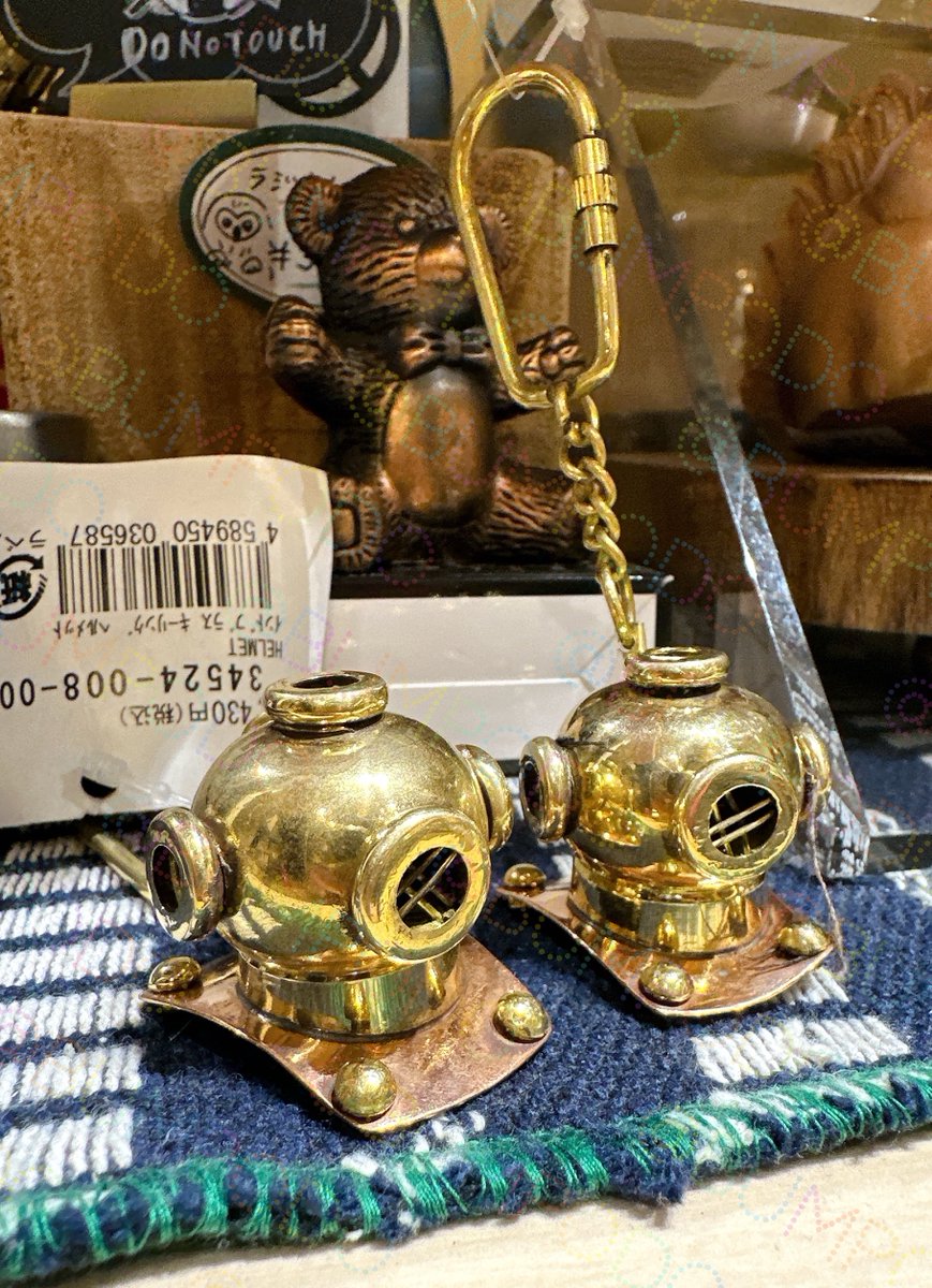 かっこいい潜水ヘルメットの キーホルダーを見つけました✨🌊 チェーン