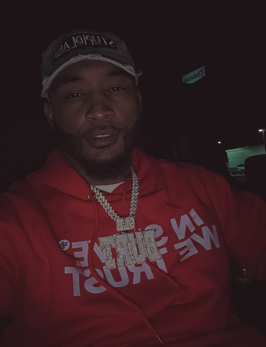 BurtJax22's tweet image. He gives his toughest fights to his toughest soldiers…pressure built me..
I stayed focused and never folded..
2025 showed me what I’m capable of
2026 about to show the world..Happy 37th BurtDay 
PRESSURE NEVER BREAKS PURPOSE 

#ImMe #StupidLaBurt #Blessed