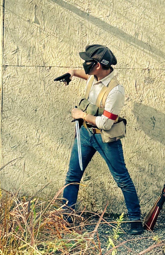Fc7Ty's tweet photo. #サバゲー
#ppsh
#ぺぺシャー
#リーエンフィールド
なんとなくで組んだ装備やけど、良い感じにレジスタンスみたいな雰囲気で良きでした。
装備は東側から奪ったもんも使ってーみたいな感じ。笑 https://t.co/ecCEzp1DWc