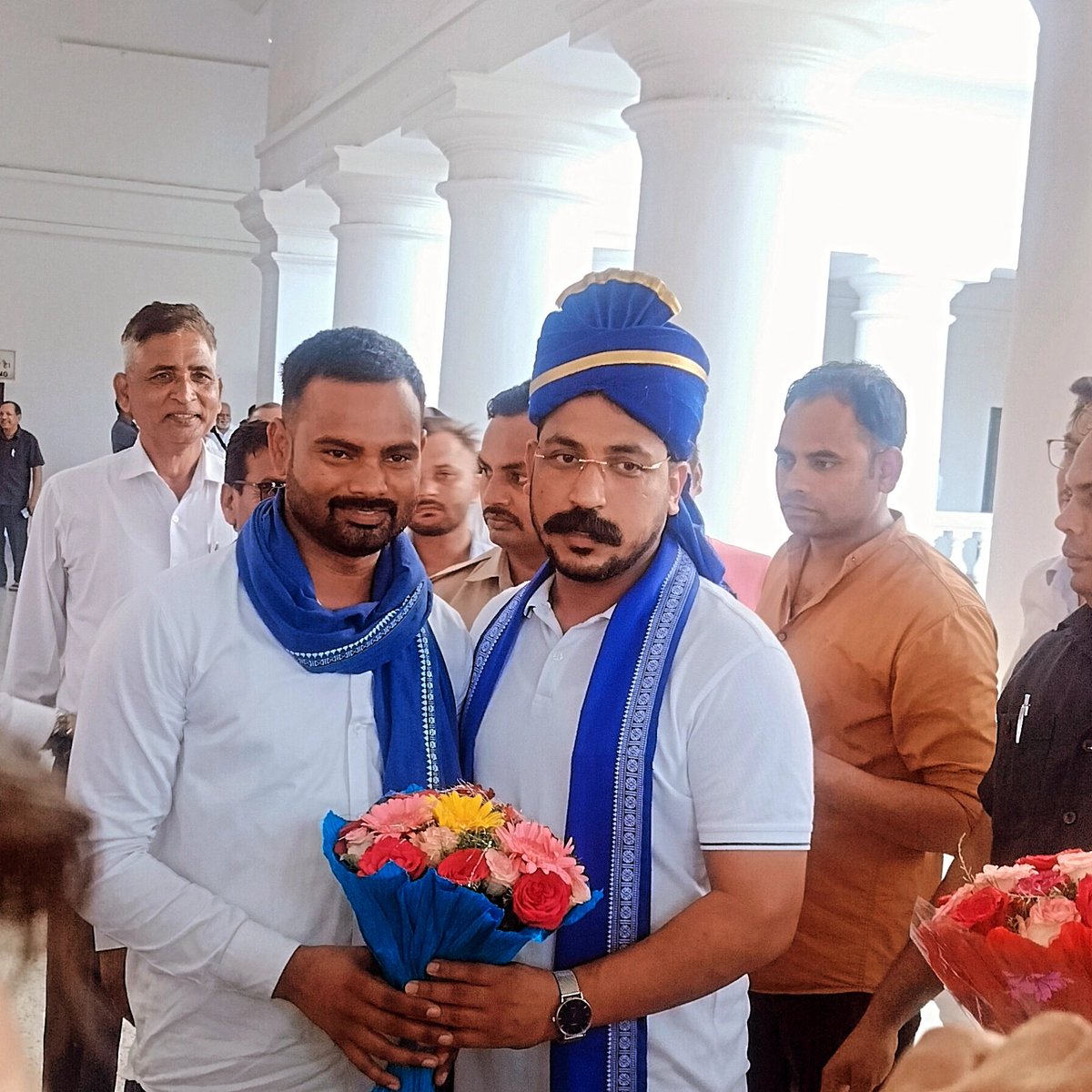 ShekharBhimArmy's tweet photo. हर रोता हुआ लम्हा भी मुस्कुराएगा सब्र रख ए दोस्त बक़्त अपना भी आयेगा
@BhimArmyChief @AzadSamajParty @VinayRatanSingh @BA4Bulandshahr https://t.co/rQkbKoXOD5