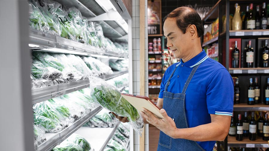 ChinaBriefing's tweet image. China is tightening #AgriculturalImport rules to strengthen #FoodSafety and traceability, extending GAC oversight from #FoodProcessors to upstream agricultural producers. The shift closes origin-level gaps and reinforces risk-based supervision.

Read now⤵️
ow.ly/1iFw50XJolP