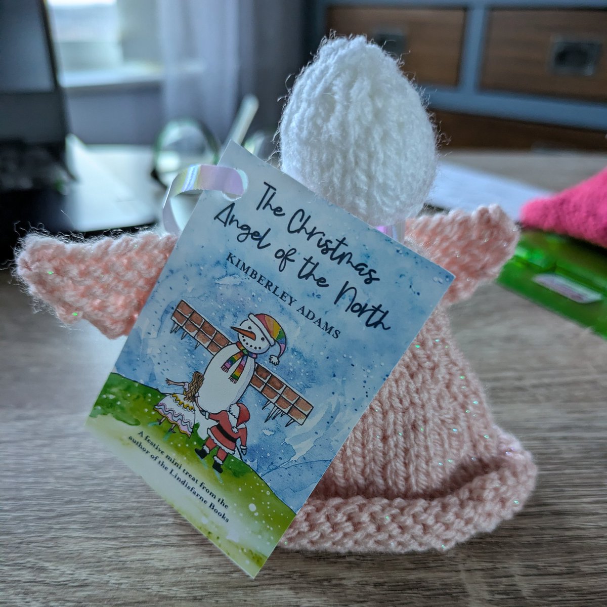 #tuesnews As part of the Indie Advent calendar FREE giveaway this joyous little festive frolic will be yours for zero pennies to download to readers this Thurs 18 &amp; Fri 19 Dec. Set the alarm! ⏰🚨 
amazon.co.uk/dp/B0DJWH51TY 

<a href="/RNAtweets/">Romantic Novelists' Association</a> 
#indiebookadventcalendar 
#newcastle
#toon