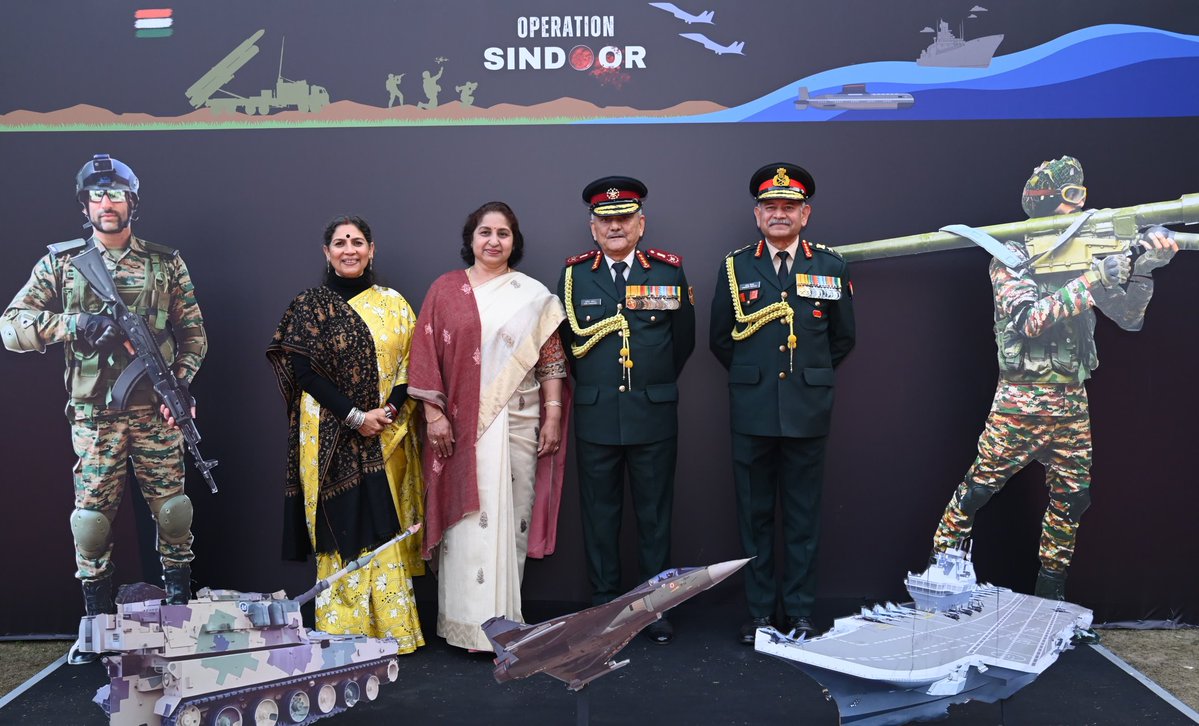 adgpi's tweet image. #VijayDiwas Reception

General Anil Chauhan, #CDS, attended the #VijayDiwas Reception at #ArmyHouse, marking the occasion with solemn tributes to the courage and sacrifice of the #IndianArmedForces during the 1971 War.

He also visited the innovation displays showcased at the…