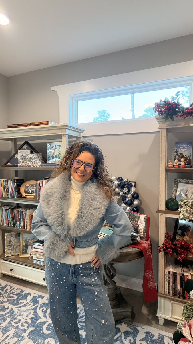 PART 1 OUT NOW! Part 1 of our Christmas Extravaganza Panel featuring incredible authors, including Hedieh Mirahmadi Falco, “Living Fearless in Christ.” 

LISTEN: wmal-app.onecmsdev.com/?p=78515

#ChristmasExtravaganza #AllAmericanBookClub