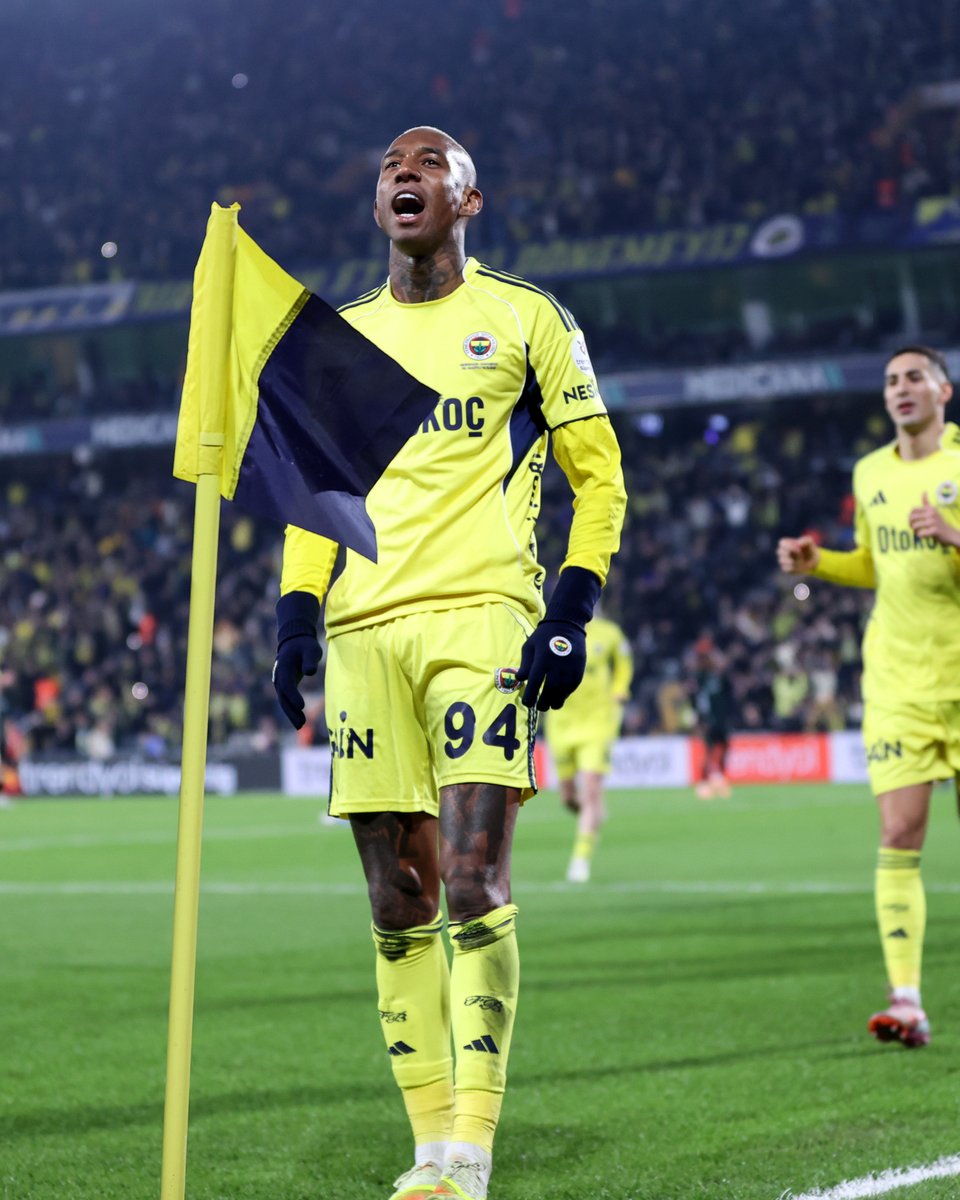 Talisca on fire ❤️‍🔥

#UEL