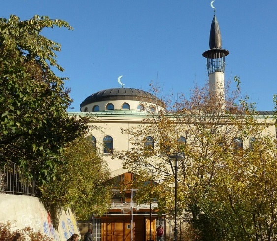 jojjesmart's tweet photo. I år önskar jag mig ett eget Jas Gripen E med riktigt vassa missiler av Tomten.
Hoppas han läser min önskelista!
#svpol #riv #deportera #utvisa #förbjud #Islam https://t.co/FrZFDzbHWm