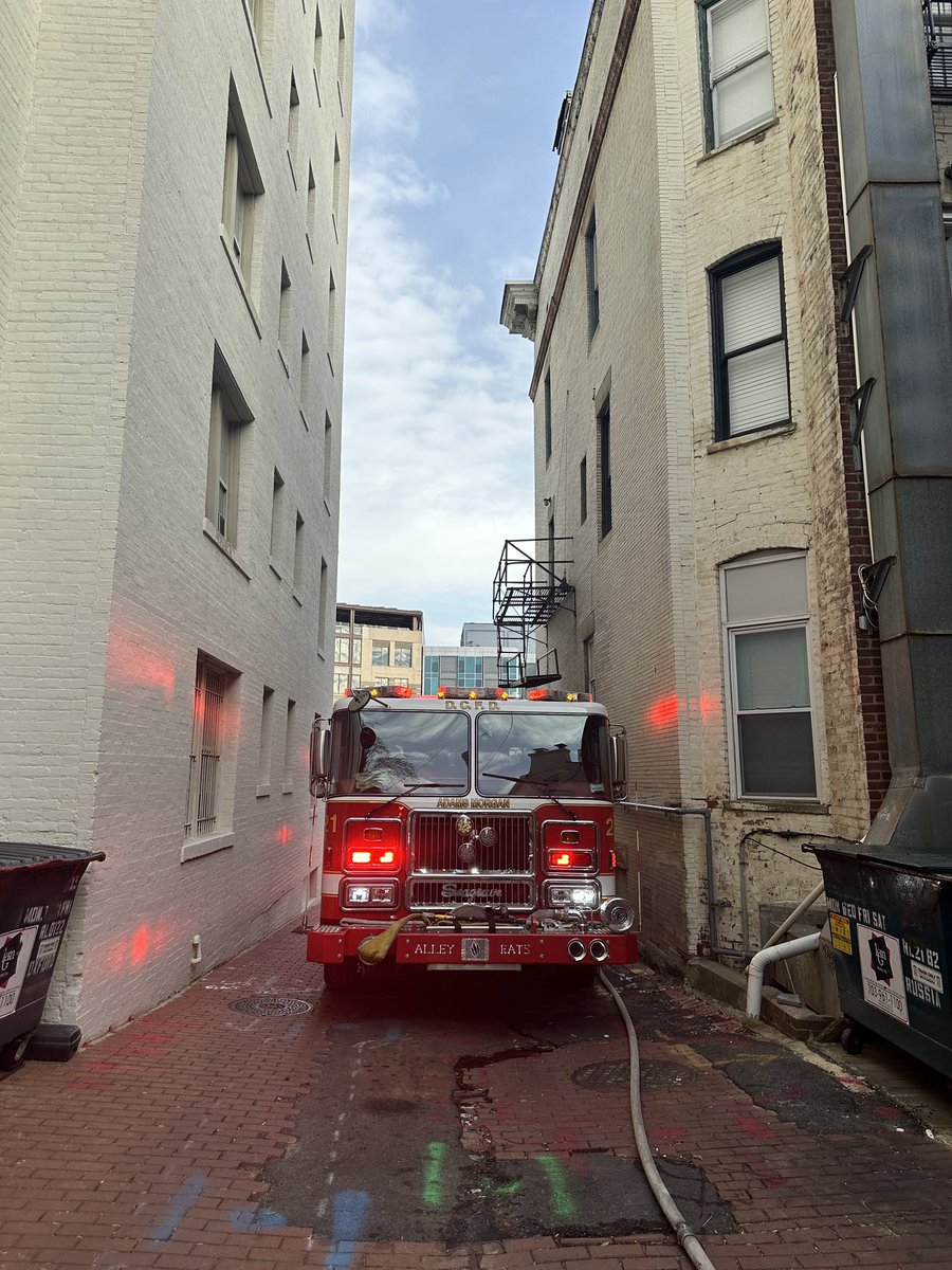 DCFDKelleher's tweet photo. Another busy afternoon for @dcfireems, operating in freezing temperatures. The #DCFireEMS is dedicated to serving the residents and visitors of #WashingtonDC, regardless of the weather conditions or the time of day. #DC #Fire #EMS #DCFD #DCProud https://t.co/mMAa1s9zKM