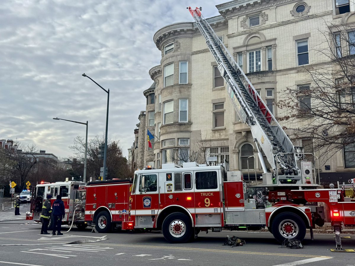 DCFDKelleher's tweet photo. Another busy afternoon for @dcfireems, operating in freezing temperatures. The #DCFireEMS is dedicated to serving the residents and visitors of #WashingtonDC, regardless of the weather conditions or the time of day. #DC #Fire #EMS #DCFD #DCProud https://t.co/mMAa1s9zKM