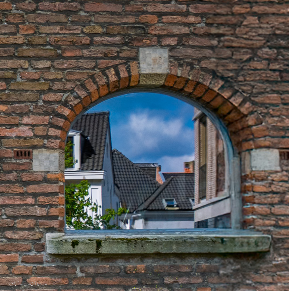 HR+ 
in het Arme Kinderen Weeshuis op de Hessenberg