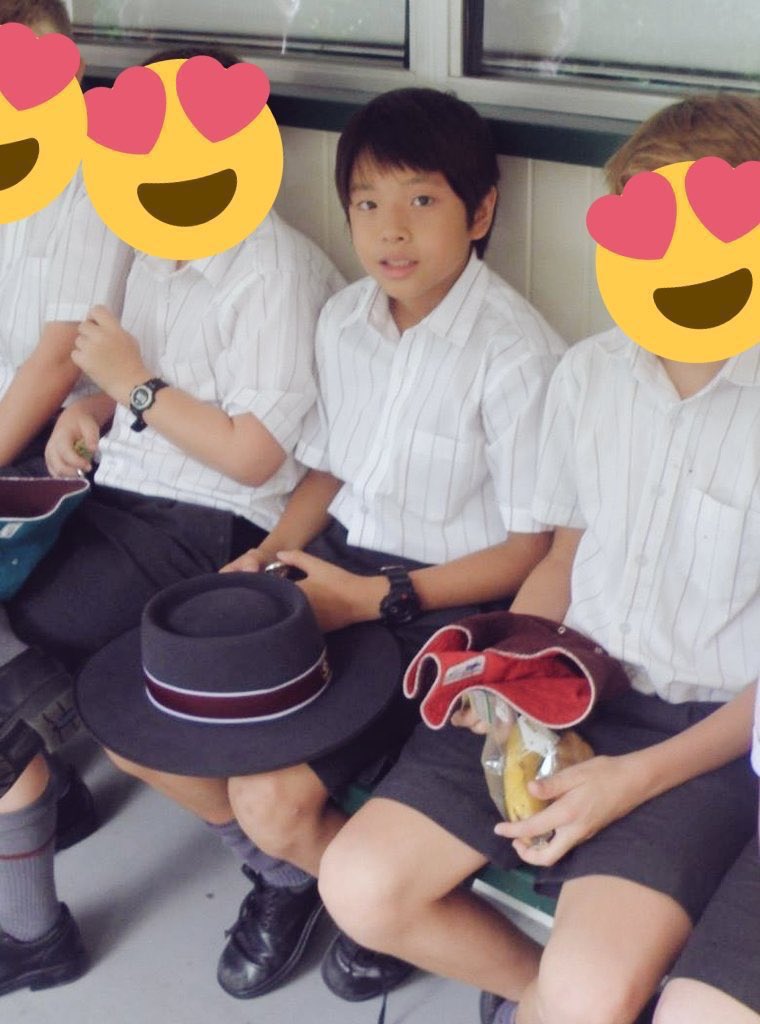 nongjakekub's tweet image. ฮรึกกก โฮรรรรรรรรร ㅠㅠㅠㅠㅠㅠㅠㅠㅠㅠㅠㅠㅠㅠㅠ หมวกสมัยเรียนที่ออส ㅠㅠㅠㅠㅠㅠㅠㅠㅠㅠㅠㅠ จั้นเอนดุการเขียนชื่อตุวเองไว้ในหมวกงะ หมวกนี้ของดชเจคชิมน้าา 😭🤲🏻