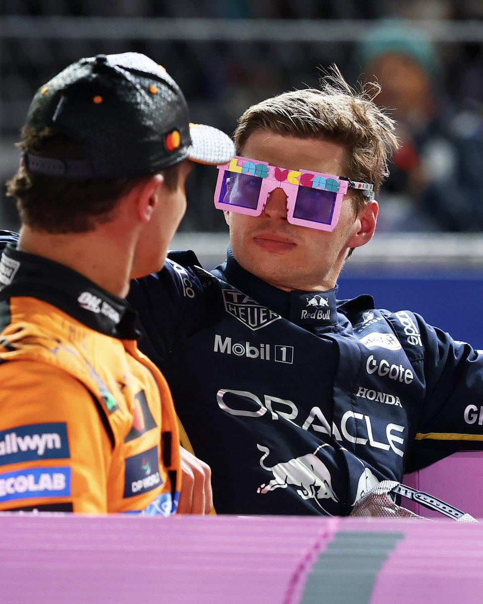 "2 pkt, pół punktu, 20 punktów, koniec końców nie ma znaczenia ile brakowało do mistrzostwa. Jesteś w ciąży albo nie jesteś, nie ma pół-ciąży" ~ Max Verstappen podsumowujący minimalnie przegrany tytuł w Formule 1 

#f1pl #elevenf1