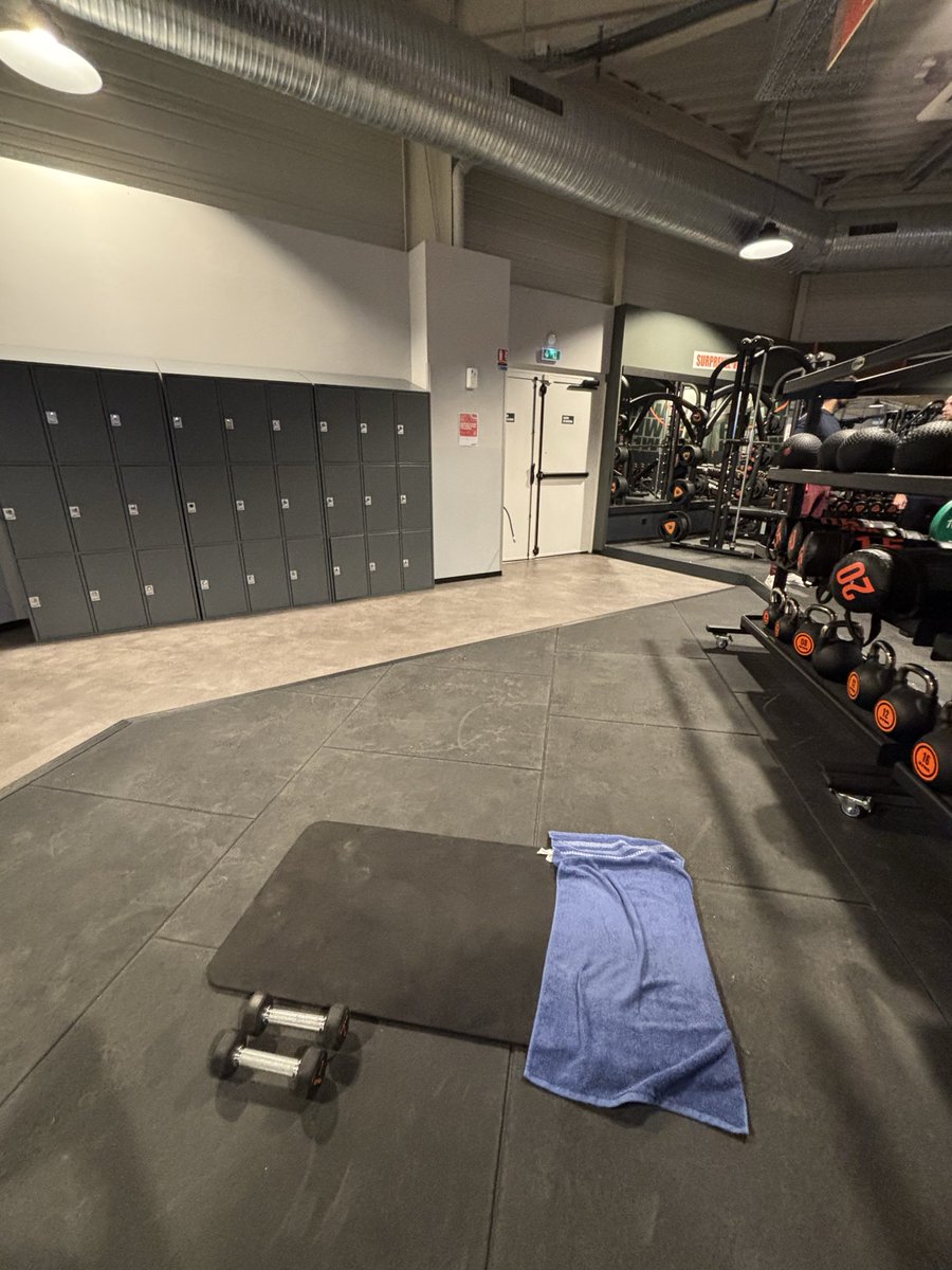Kacy_edits's tweet photo. Im at the gym right now.

Do you think I’ll hear a battle cry from Kate Whistler ?? 

However, see you tonight 🤘

#katewhistler #NCISHawaii #SaveNCISHawaii #Battlecry https://t.co/qtCnN3bGRh